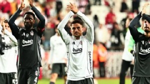 Beşiktaş'ta altı oyuncu ile yol ayrımı!