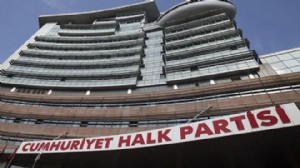 Biri belediye başkanı 3 isme ihraç yolu