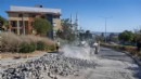 Bornova'da tehlike saçana yola anında müdahale!