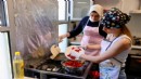 Buca’da kadınlar lezzeti mesleğe dönüştürüyor