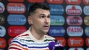 Burak Yılmaz: MHK Başkanı'nı 'büyükler' koruyor