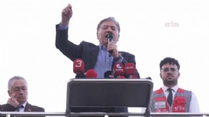 Burcu Köksal tepkisi: Halkın arasında nasıl dolaşacaksın?