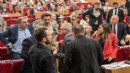 Büyükşehir Meclisi'nde arbede: Korkak, iftiracı, seni gömerim, elini kırarım!