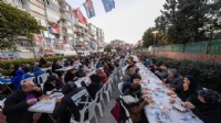 Büyükşehir iftar sofrası Karşıyaka’da kuruldu