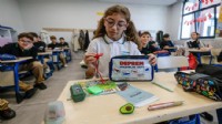 Büyükşehir’den öğrencilere deprem çantası