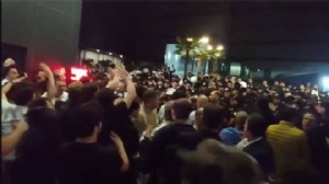 CHP İstanbul İl Başkanlığı önünde hareketli saatler