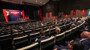 CHP'de 5 farklı oturumla yol haritası görüşüldü
