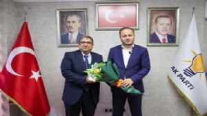 CHP’li Başkan Vekili’nden dikkat çeken AK Parti ziyareti!
