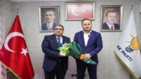 CHP’li Başkan Vekili’nden dikkat çeken AK Parti ziyareti!