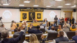 CHP’li meclis üyesine 'para dolu çanta' soruşturması!