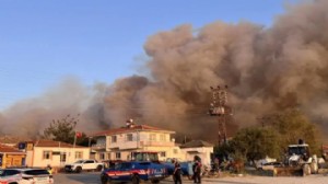 Çanakkale’de orman yangını: 5 köy tahliye edildi