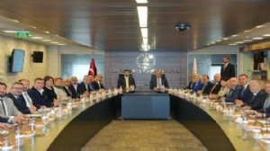 Çeşme Projesi zirvesi... İnan: İzmir'in beklentisi Ankara'ya taşındı!