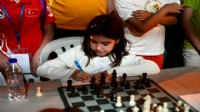 Çeşme'de simültane satranç gösterisi!