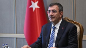 Cevdet Yılmaz, Hamaney'in cenaze törenine katılacak