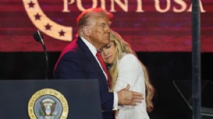 Charlie Kirk için anma töreni: Trump ve Musk da katıldı