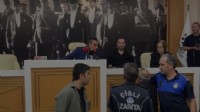 Çiğli’de yüksek tansiyon: Yıldız’a su şişeli protesto!