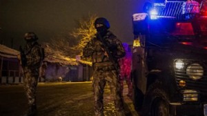 DAEŞ operasyonunda polise ateş açıldı!