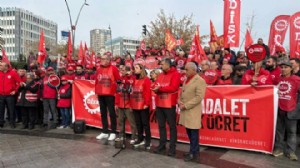 DİSK'in Ankara'ya yürüyüşü başladı: Asgari ücret mesajı