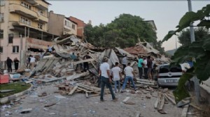 Depremlerle sarsılan Sındırgı 'afet bölgesi' ilan edildi