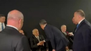 Devlet Bahçeli ve Özgür Özel resepsiyonda bir araya geldi