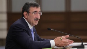 Ekonominin üç yıllık rotası bugün açıklanıyor