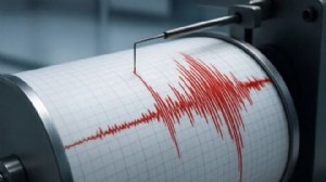 Endonezya'da 7,7 büyüklüğünde deprem!