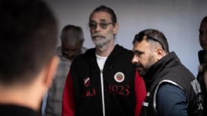 Erdal Beşikçioğlu görevden uzaklaştırıldı!