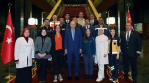 Erdoğan: İşçinin aleyhine hiçbir adım atmayız