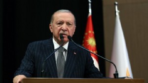 Erdoğan: Siyaset tepeden bakma yeri değildir