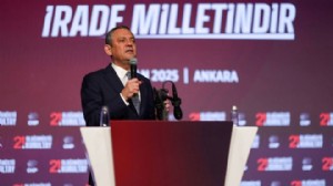Ertelenen 'kurultay davası' sonrası Özel'den ilk mesaj