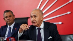 Eski CHP Genel Başkanı hastaneye kaldırıldı