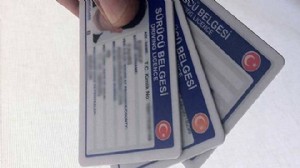Eski tip ehliyetlerin yenilenmesi için son 7 gün