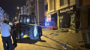Esnaf kavgasında traktörle dükkana daldı!