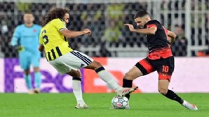 Fenerbahçe 2-0 öne geçtiği maçta 90'da yıkıldı