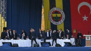 Fenerbahçe'de seçim günü: Oy verme işlemi başladı
