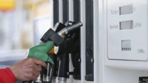 Fiyatlar gece yarısı değişti: Benzine zam geldi!