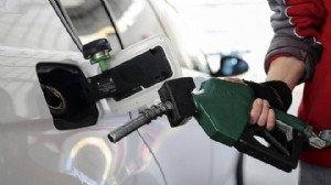 Fiyatlar pompaya yansıdı: Benzine zam geldi!