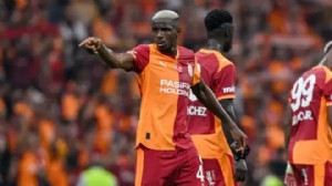 Galatasaray'a Victor Osimhen şoku: Oyundan çıktı!