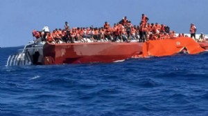 Girne açıklarında yolcu gemisi alabora oldu