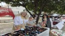 Güzelbahçe Anneler Derneği'nden şenlik gibi kermes
