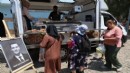 Güzelbahçe’de Ferdi Zeyrek adına lokma döküldü