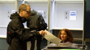 Hollanda genel seçimler için sandık başında