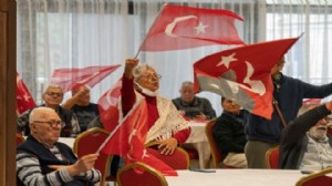 Huzurevinde coşkulu 29 Ekim balosu