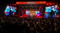 İEF geceleri müzik ve kahkaha dolu