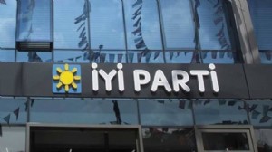 İYİ Parti'de kurultay öncesi üst düzey istifa