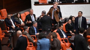 İYİ Parti ve DEM Parti vekilleri arasında gerginlik!