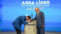İnan'dan Erdoğan'a anlamlı hediye