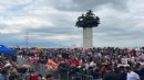 İzmir'de 1 Mayıs: Binler Gündoğdu'yu doldurdu!
