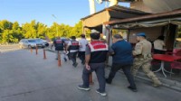İzmir'de FETÖ'ye şafak baskını!