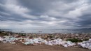 İzmir'de deniz manzaralı çöplük isyan ettirdi!